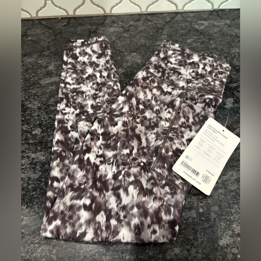 Athleta salutation stash 7/8 tights